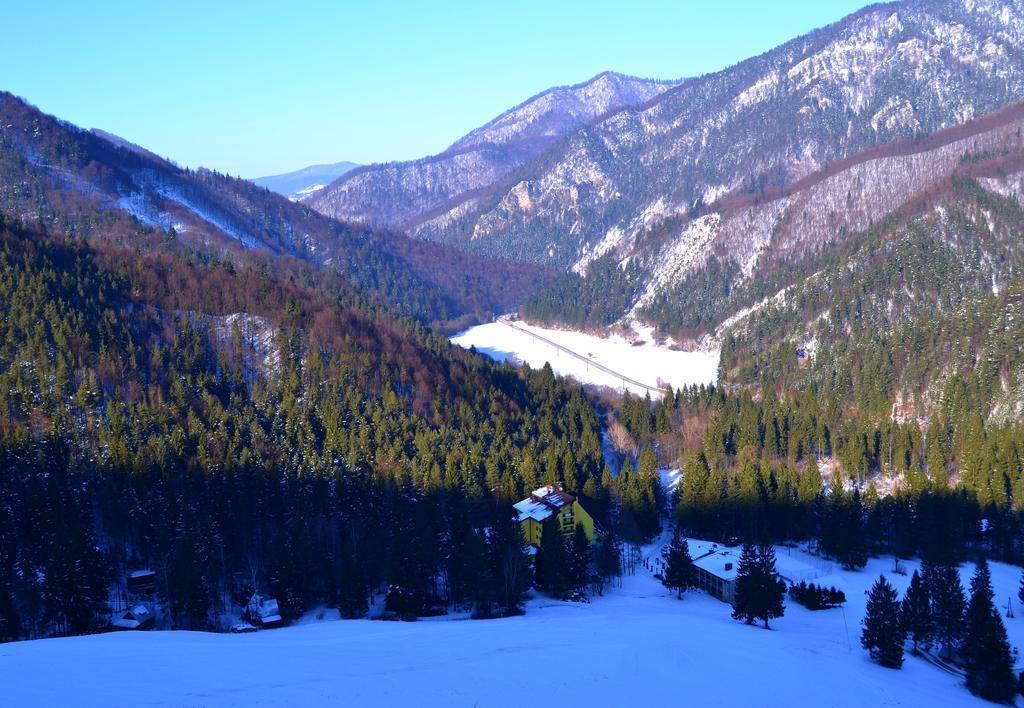 Hotel Smrecina Low Tatras المظهر الخارجي الصورة